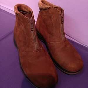 Men's Classic Brown Suede Zip Boots